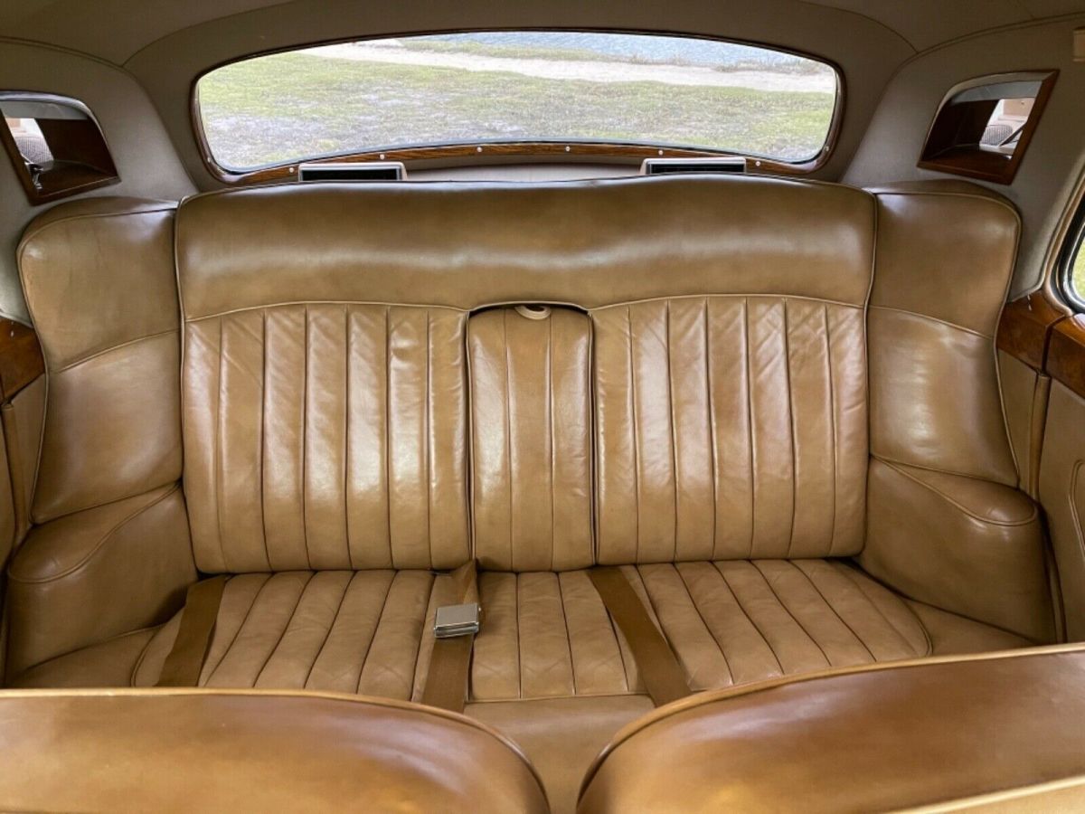 1956 Rolls-Royce Silver Cloud - photo 12