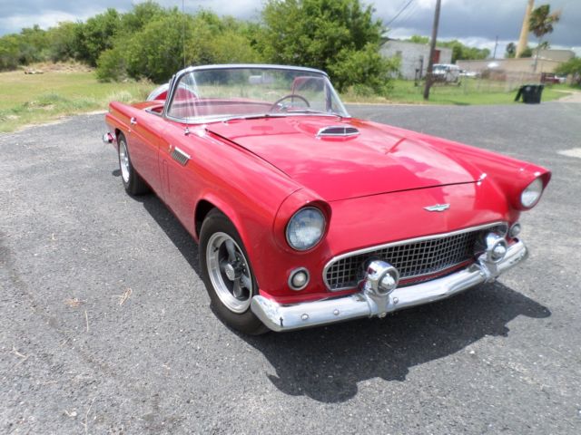 1956 Ford Thunderbird