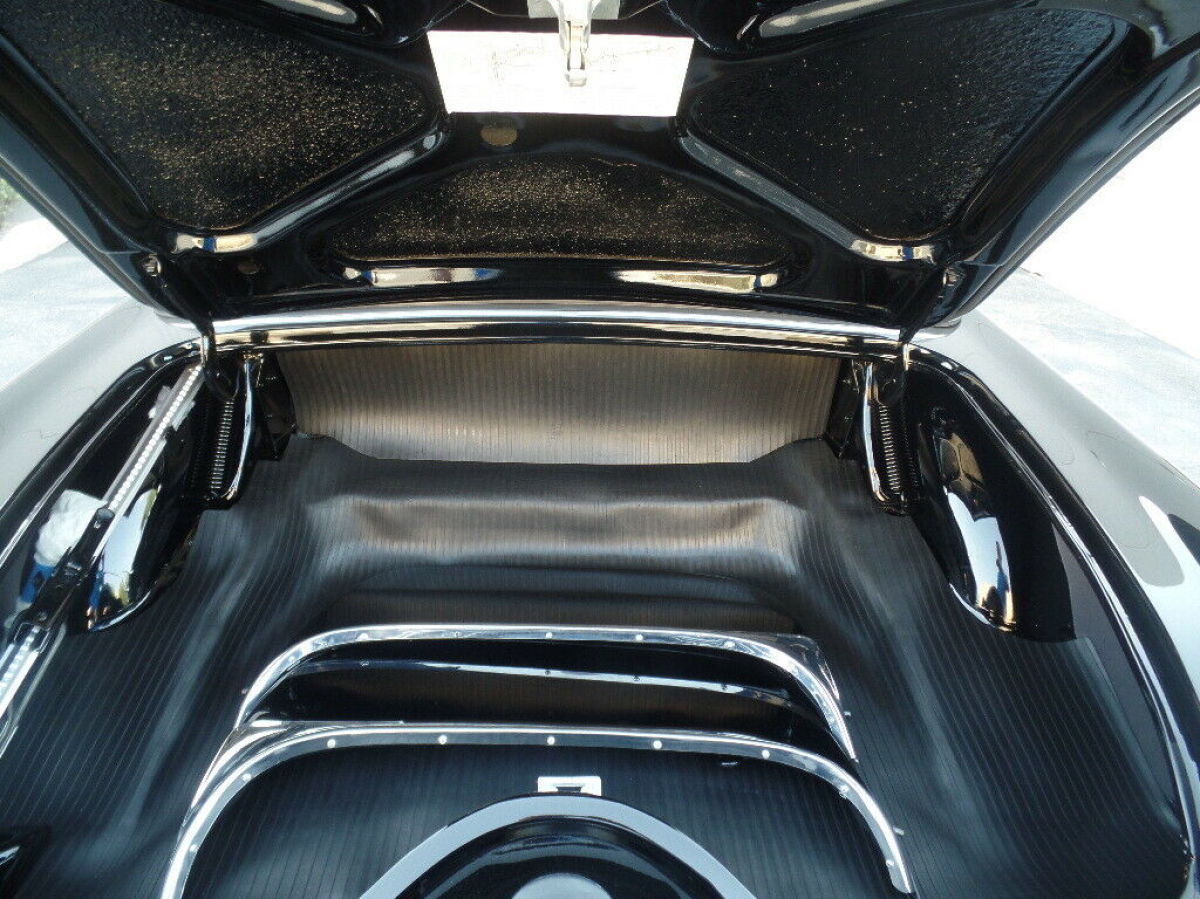 1956 Ford Thunderbird concours restored concour winning car - photo 8