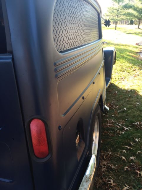 1956 Willys Wagon - photo 3