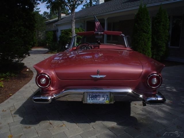 1957 Ford Thunderbird - photo 2