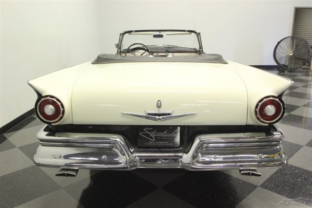 1957 Ford Fairlane 500 Sunliner - photo 11