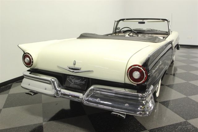 1957 Ford Fairlane 500 Sunliner - photo 12