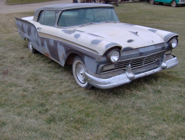1957 Ford Fairlane 500 SKYLINER RETRACTABLE - photo 2