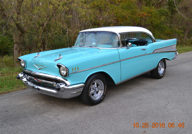 1957 Chevrolet Bel Air/150/210 2 DOOR HARDTOP