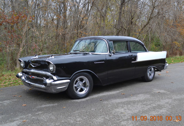 1957 BELAIR 150 BLACK WIDOW TRIBUTE 4SPD SOLID ORIGINAL METAL SHOW QUALITY PAINT 1957 Chevrolet Bel Air/150/210 2 DOOR