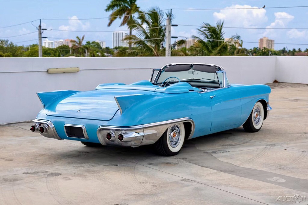 1957 Cadillac Eldorado Biarritz Sport Convertible - photo 5