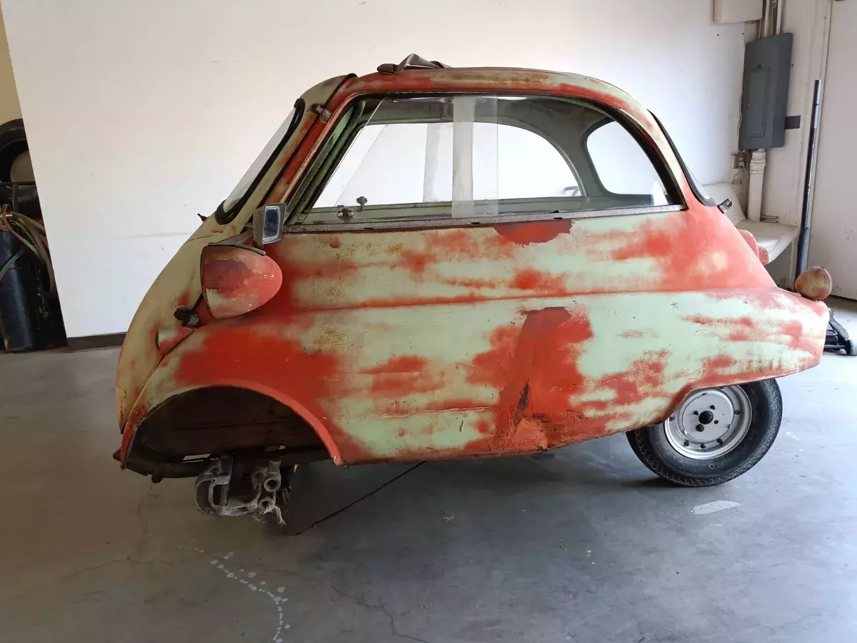 1957 bmw isetta 300 with Pink Slip, Door Key, no rust CA car body, frame, parts. 1957 BMW Isetta