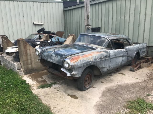 1957 Buick - photo 2
