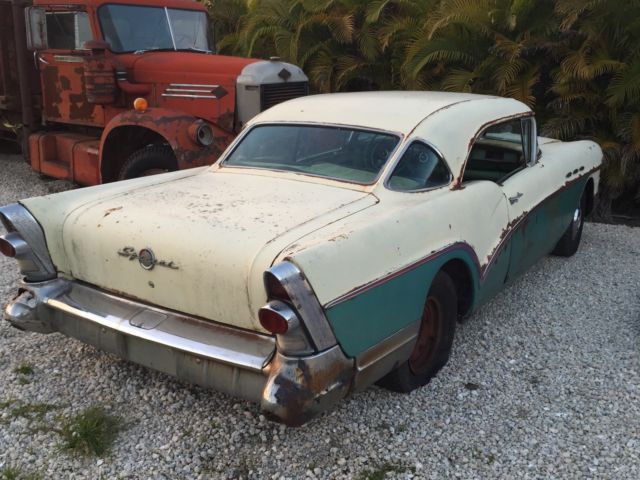 1957 Buick Special 2 door hardtop - photo 3
