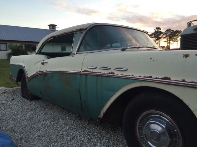 1957 Buick Special 2 door hardtop - photo 4
