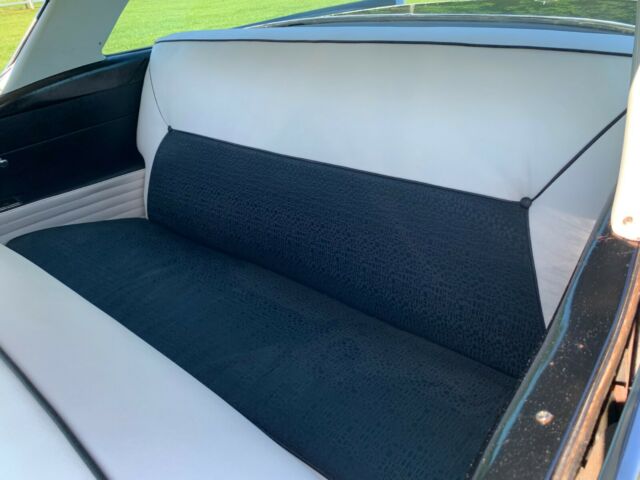 1957 Buick Riviera - photo 12