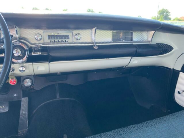 1957 Buick Riviera - photo 13