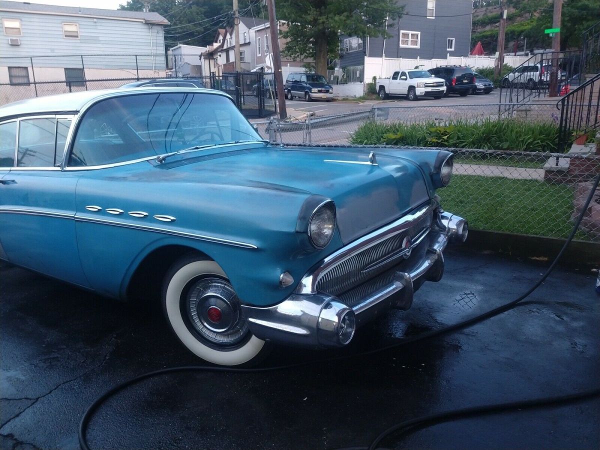 1957 Buick Roadmaster 75 - photo 2