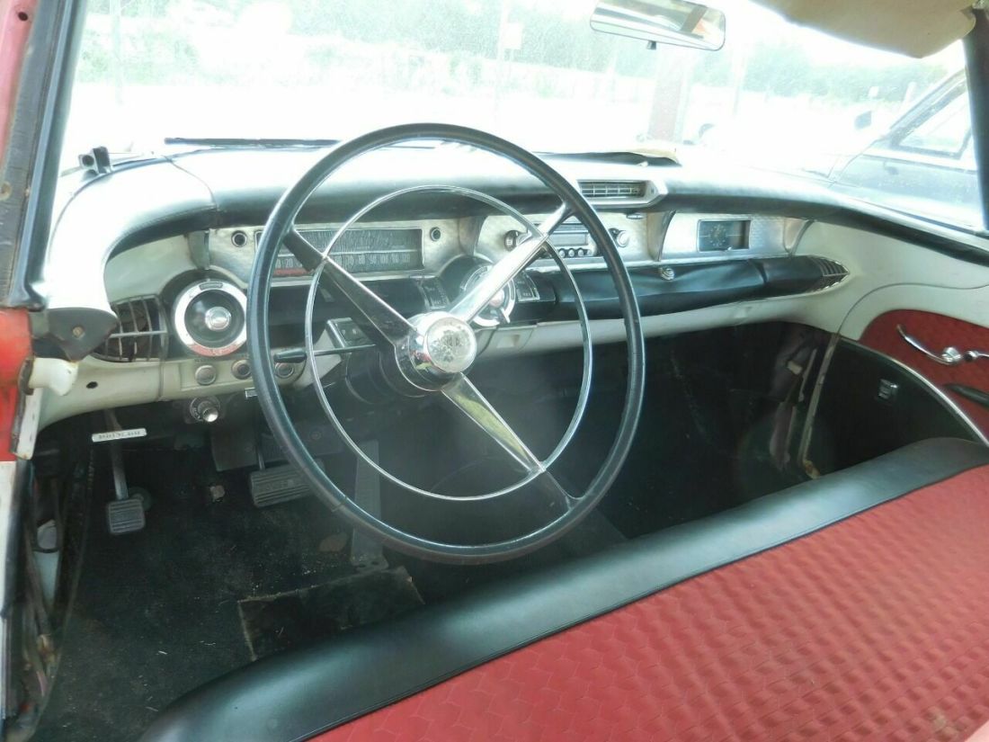 1957 Buick Roadmaster Sedan - photo 9