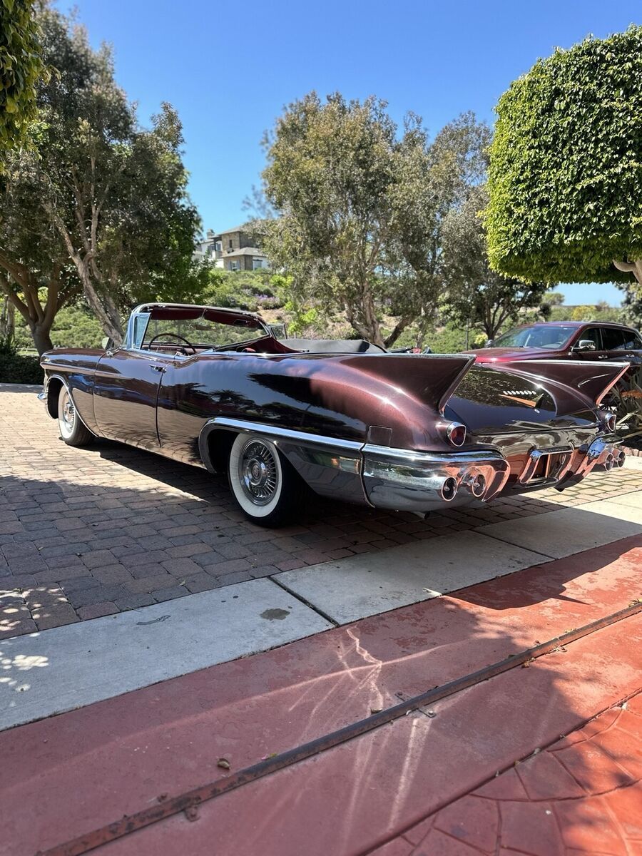 1957 Cadillac Biarritz Convertible - photo 2