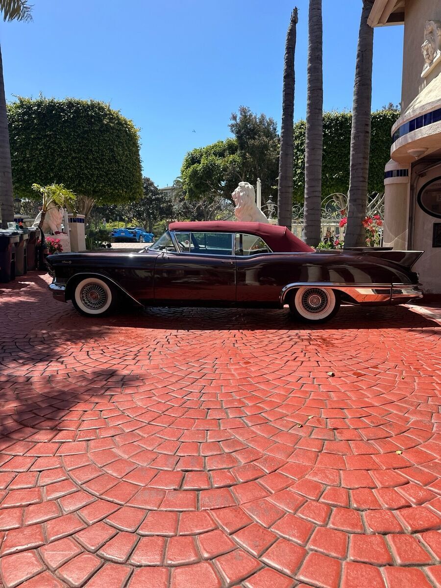 1957 Cadillac Biarritz Convertible - photo 8