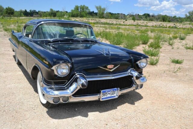 1957 Cadillac DeVille - photo 2