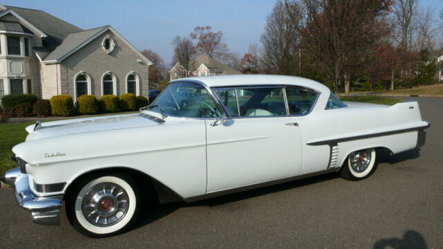 1957 Cadillac DeVille - photo 3