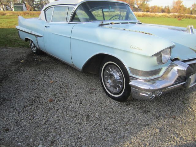 1957 Cadillac DeVille 62 series - photo 2