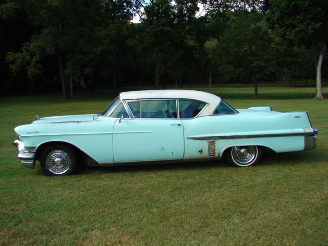 1957 Cadillac DeVille - photo 2