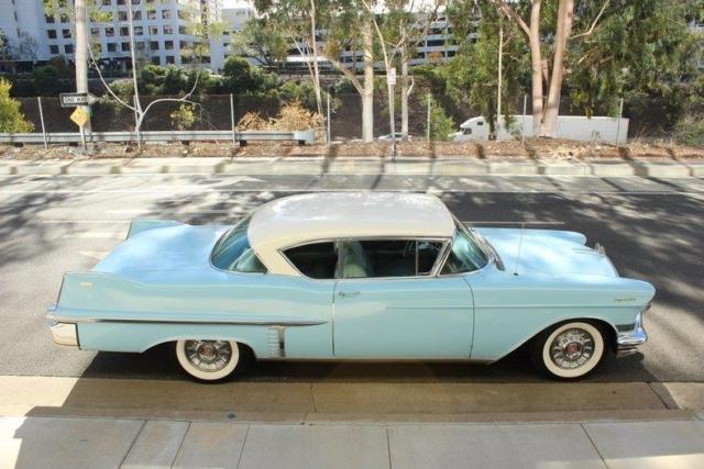 1957 Cadillac DeVille 2dr hrdtp - photo 4