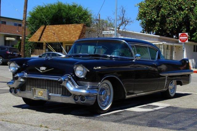 1957 Cadillac DeVille AC - photo 2