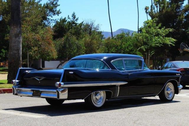 1957 Cadillac DeVille AC - photo 4