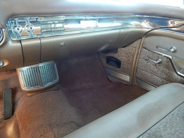 1957 Cadillac DeVille - photo 9