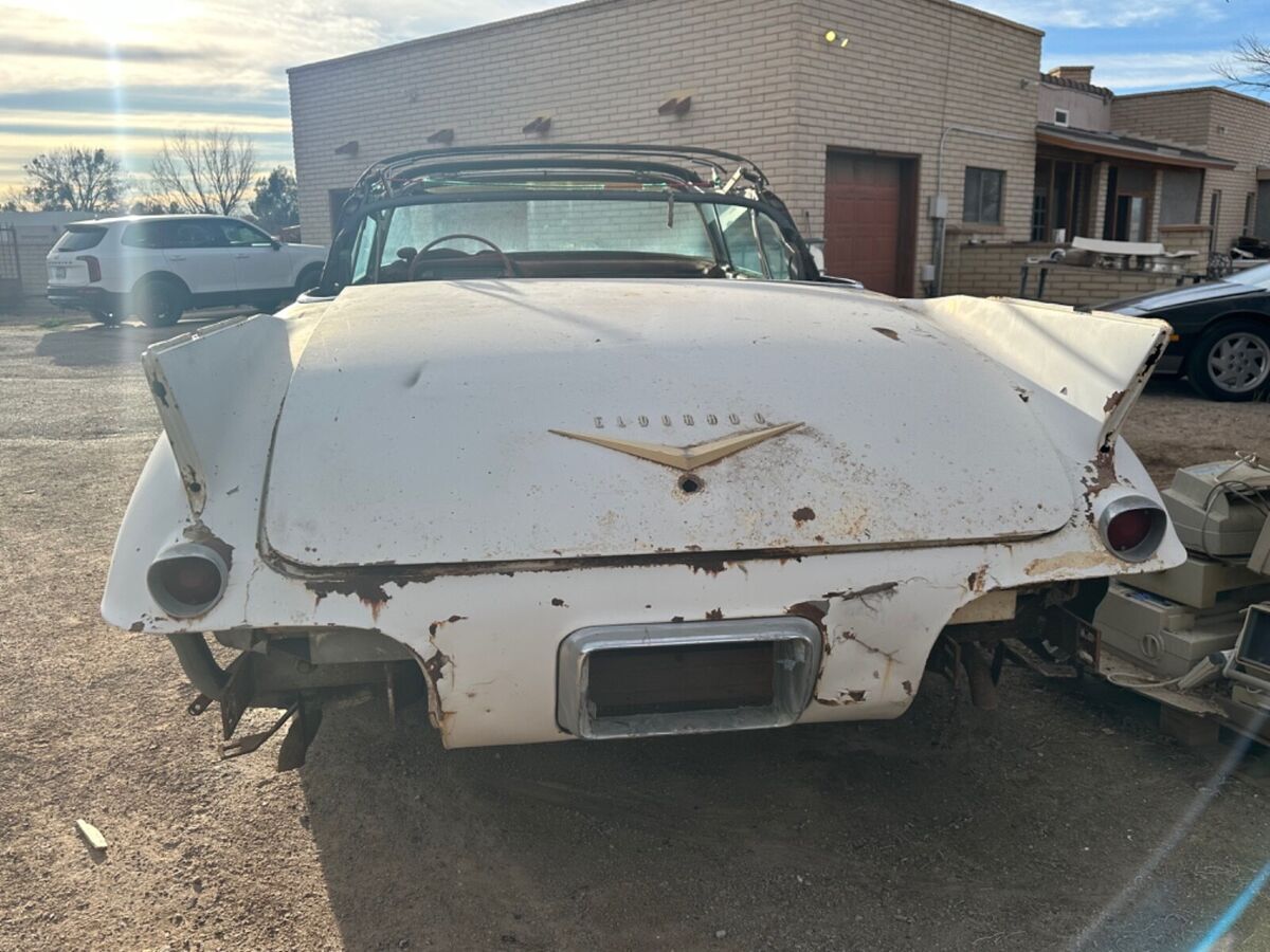 1957 Cadillac Eldorado Biarritz - photo 12