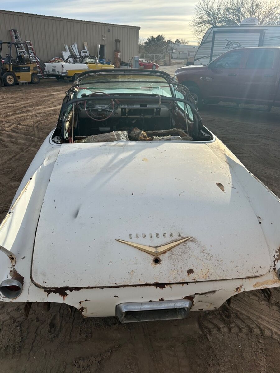 1957 Cadillac Eldorado Biarritz - photo 2