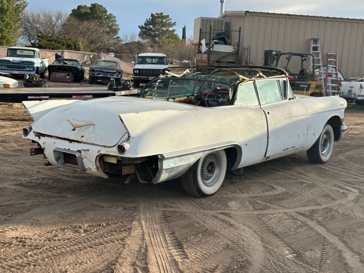 1957 Cadillac Eldorado Biarritz - photo 4
