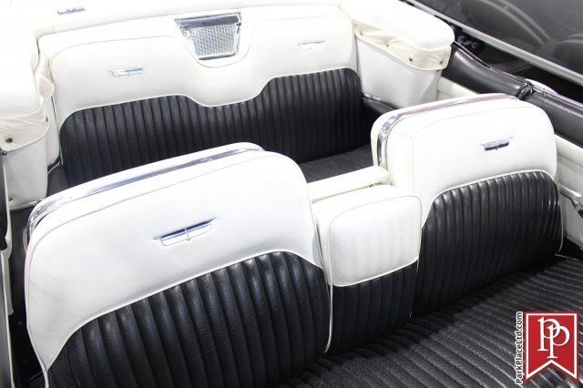 1957 Cadillac Eldorado Biarritz Convertible - photo 12