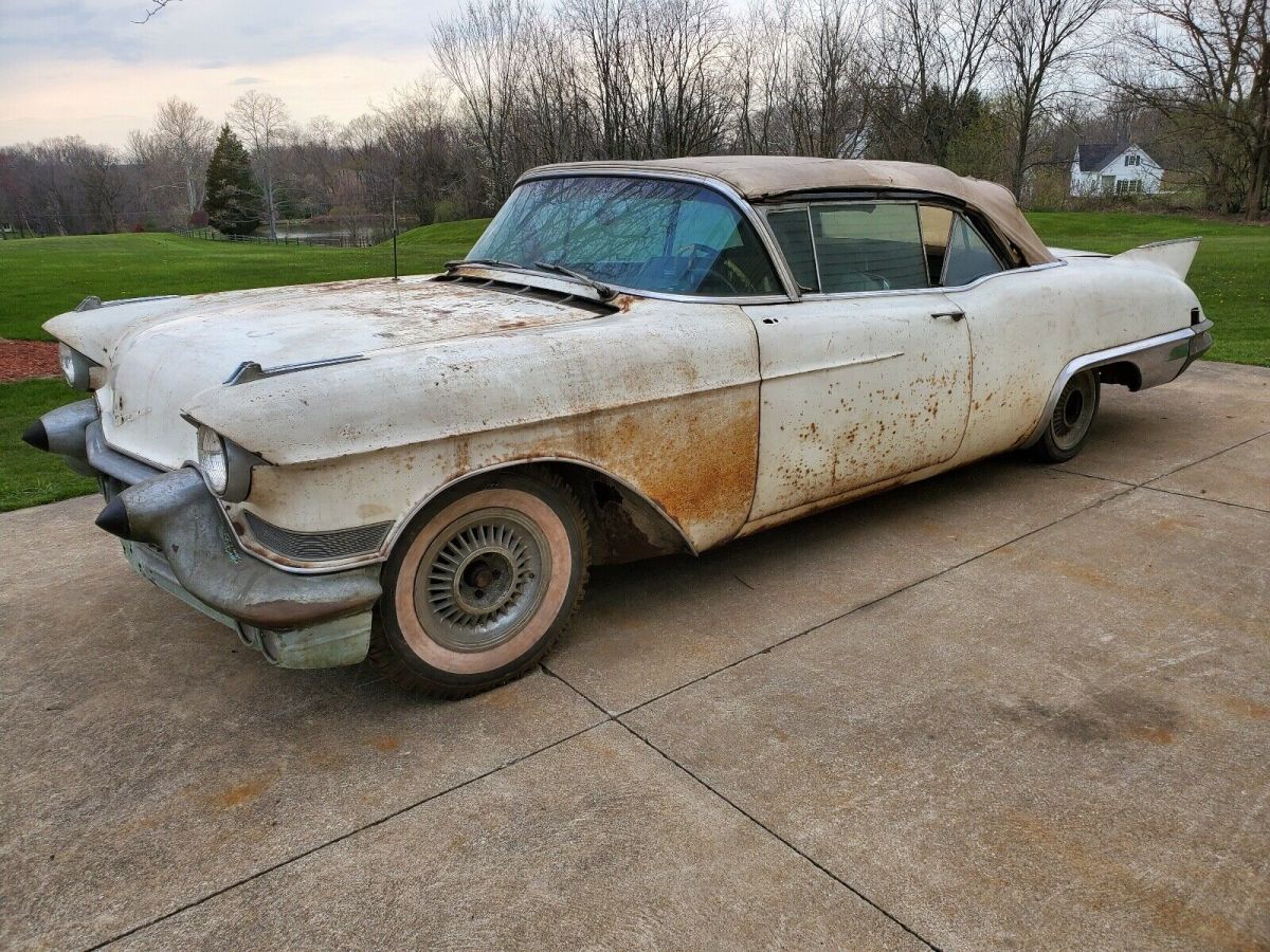 1957 Cadillac Eldorado Convertible Biarritz - photo 11