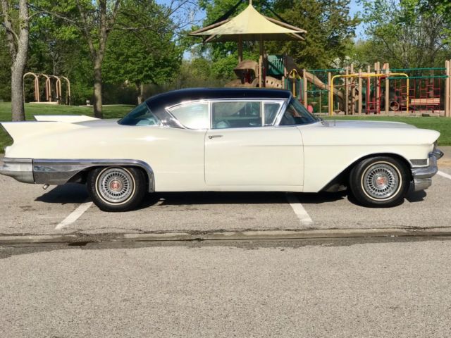 1957 Cadillac Eldorado Seville - photo 2