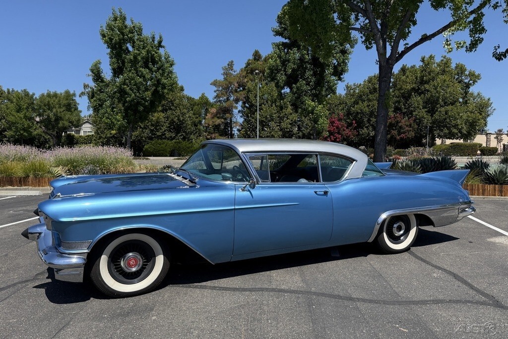 1957 Cadillac Eldorado Seville Coupe - photo 2