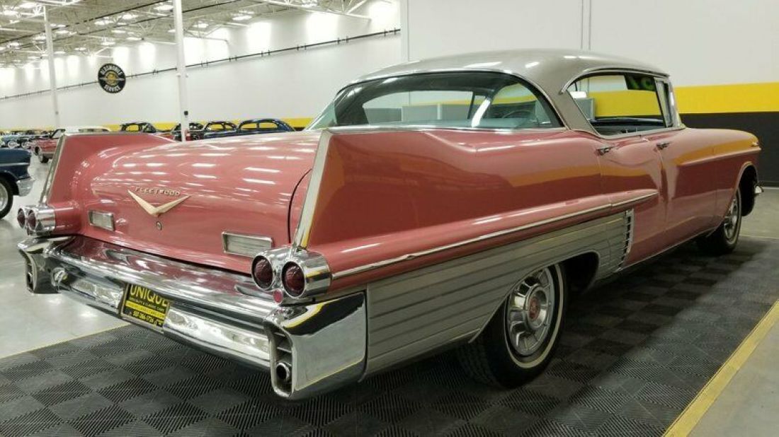 1957 Cadillac Fleetwood 4dr Hardtop - photo 4
