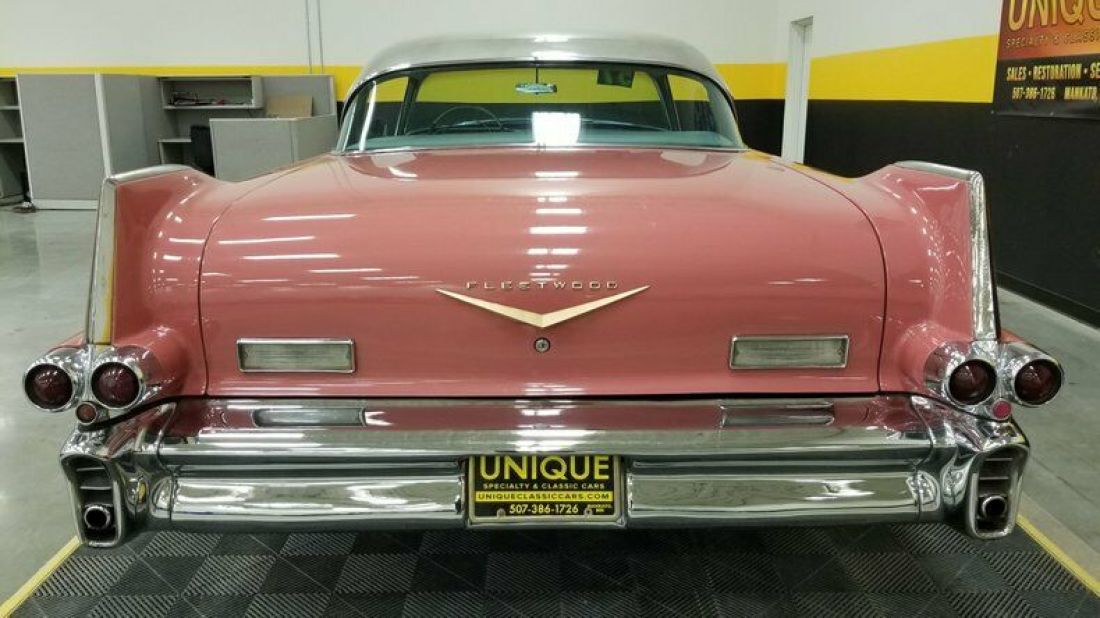 1957 Cadillac Fleetwood 4dr Hardtop - photo 5