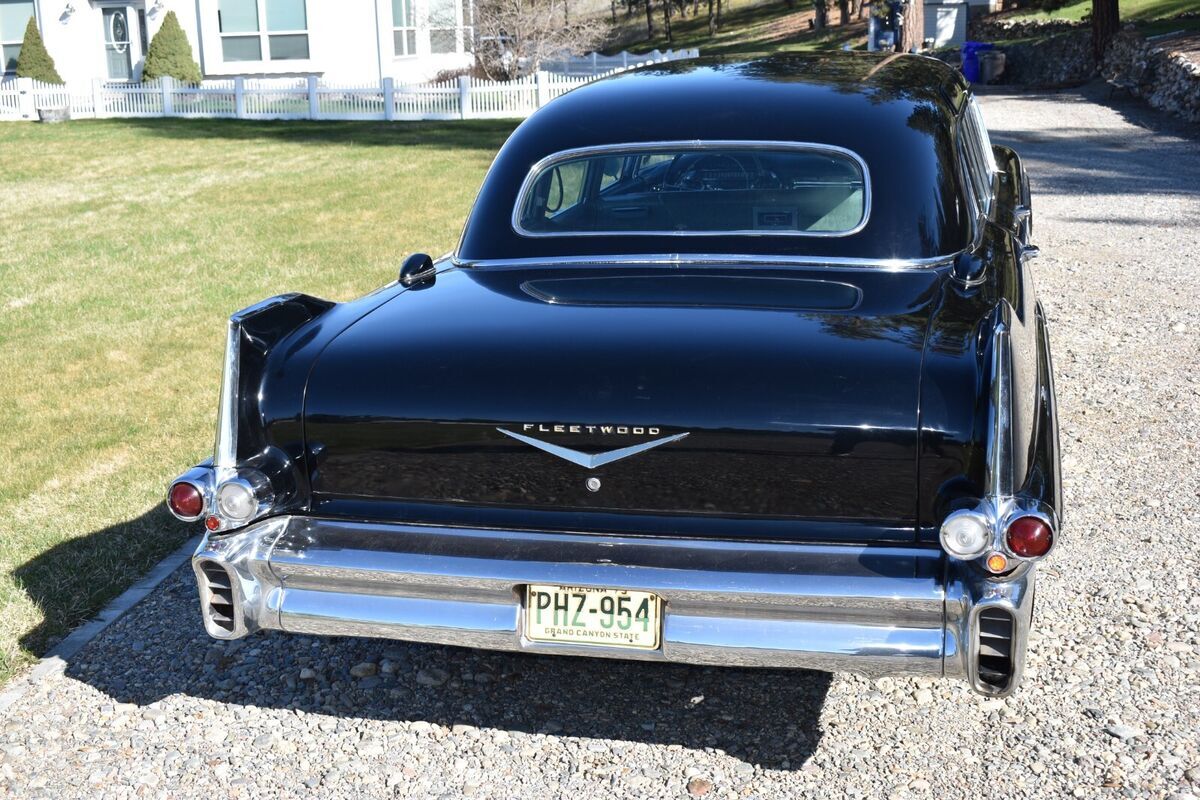 1957 Cadillac Fleetwood - photo 10