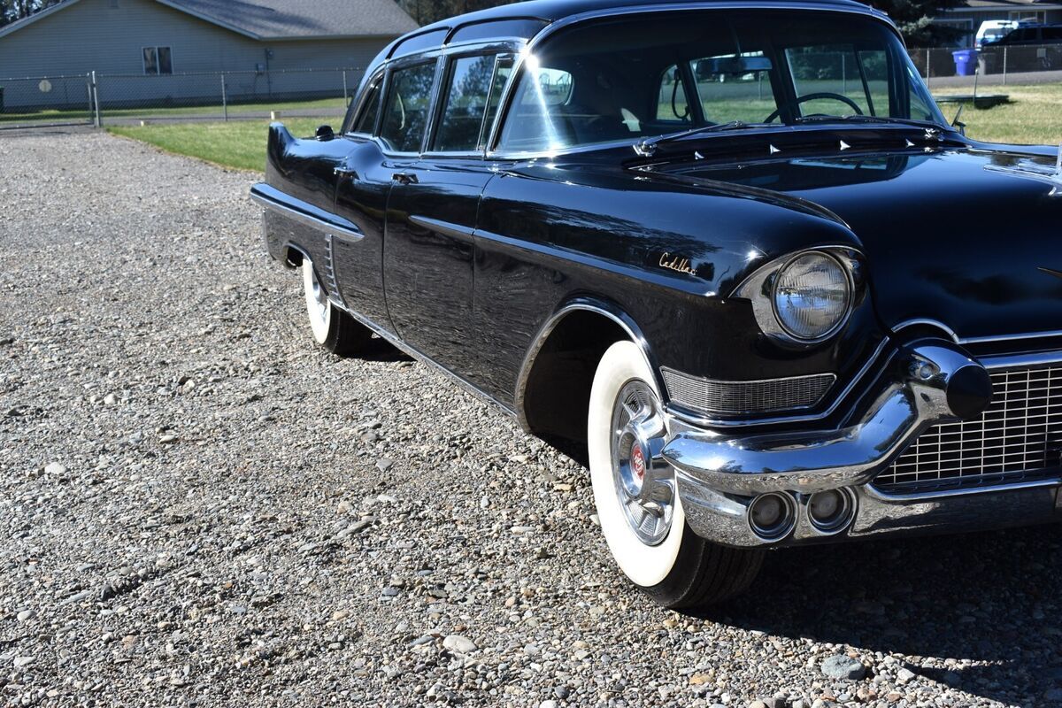 1957 Cadillac Fleetwood - photo 12