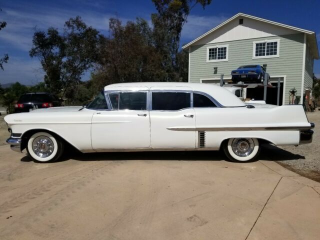 1957 Cadillac Fleetwood Cool Factory Built Limousine - photo 3