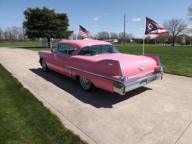 1957 Cadillac DeVille - photo 3