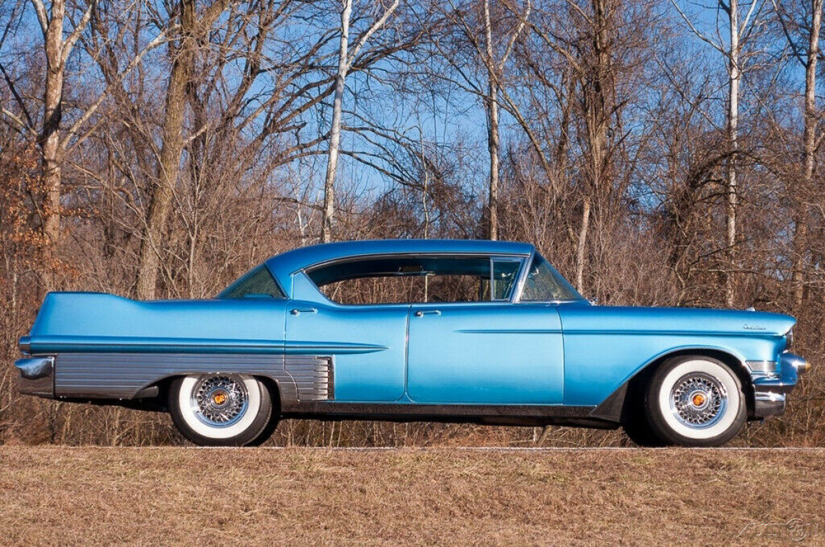 1957 Cadillac Series 60 Special Custom Sedan - photo 4