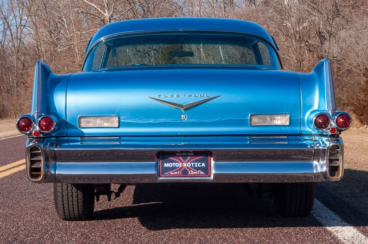 1957 Cadillac Series 60 Special Custom Sedan - photo 7