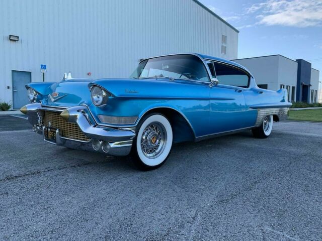 1957 Cadillac Series 62 4-door sedan - NO RESERVE ! ! ! 1957 Cadillac Series 62 series 62