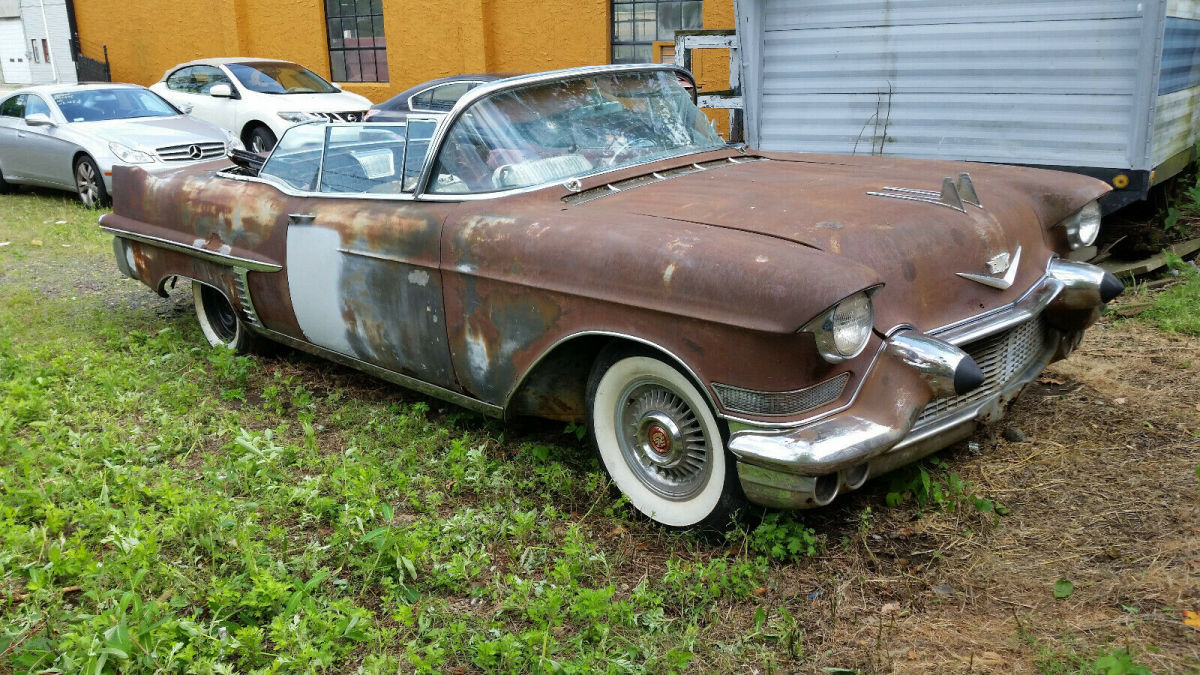 1957 Cadillac Series 62 Series 62 Convertible - photo 5
