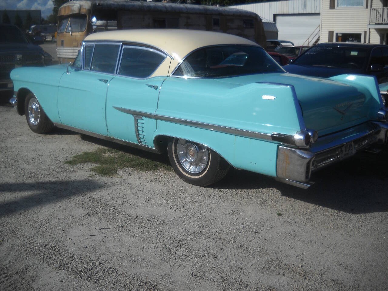 1957 Cadillac Series 62 Sedan DeVille - photo 6