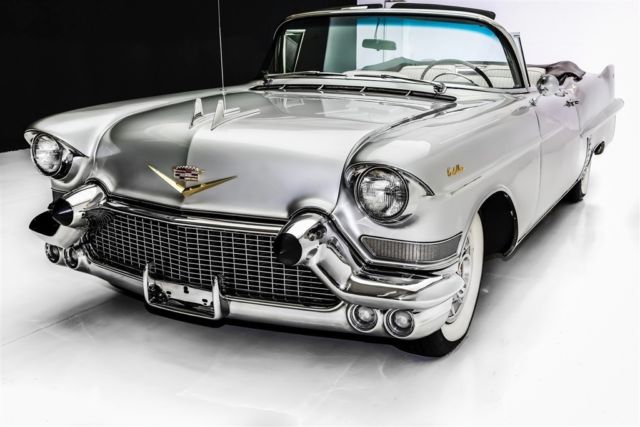 1957 Cadillac Series 62 Silver Black & White Interior - photo 12
