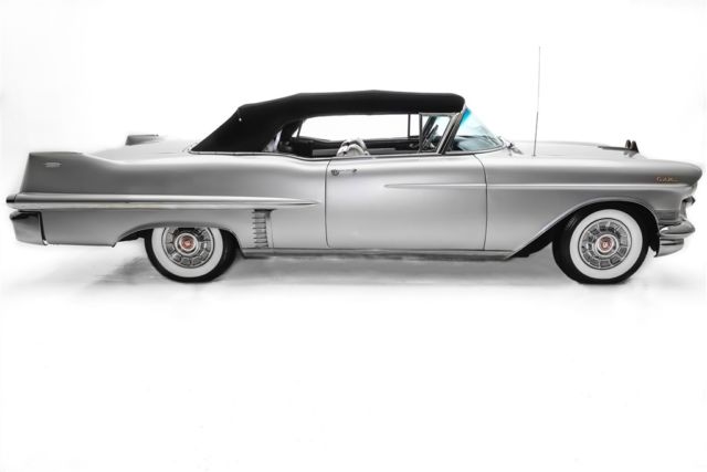 1957 Cadillac Series 62 Silver Black & White Interior - photo 3