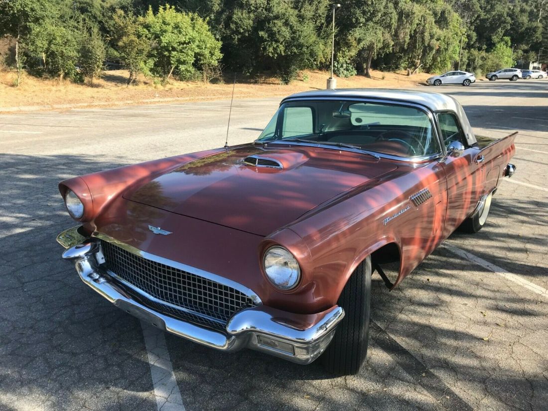 1957 Ford Thunderbird - photo 2